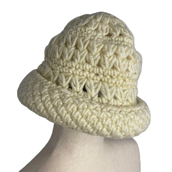 Betmar Vintage Acrylic Rolled Beanie Crocheted Ivory One Size - Picture 2 of 4